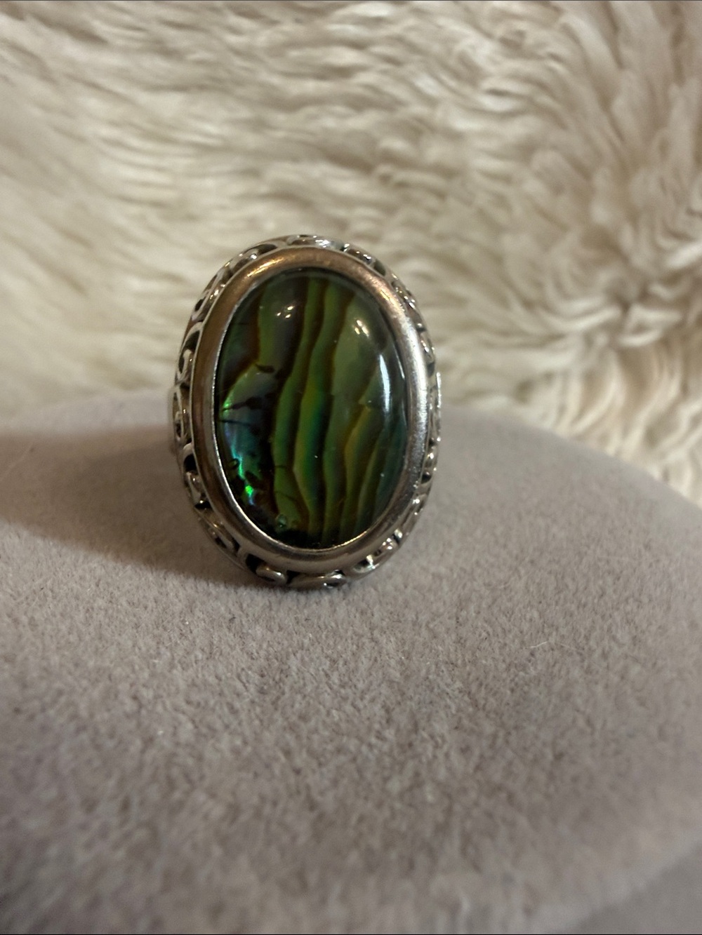 Green Abalone Shell Look Oval Statement Ring Size 7.5 Silver Tone Boho